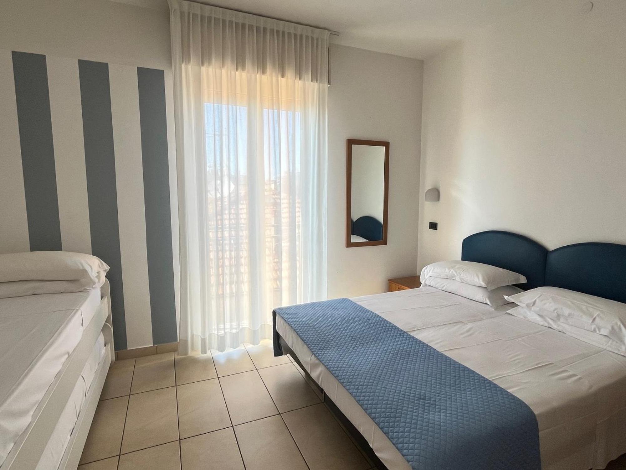 Hotel Berenice Rimini Exterior photo